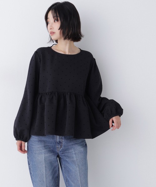 NATURAL BEAUTY BASIC(ナチュラルビューティーベーシック)の「フロッキードットブラウス(シャツ/ブラウス・レディース・ブラック系その他2/ホワイト系その他・MEDIUM/SMALL)」の1枚目の写真
