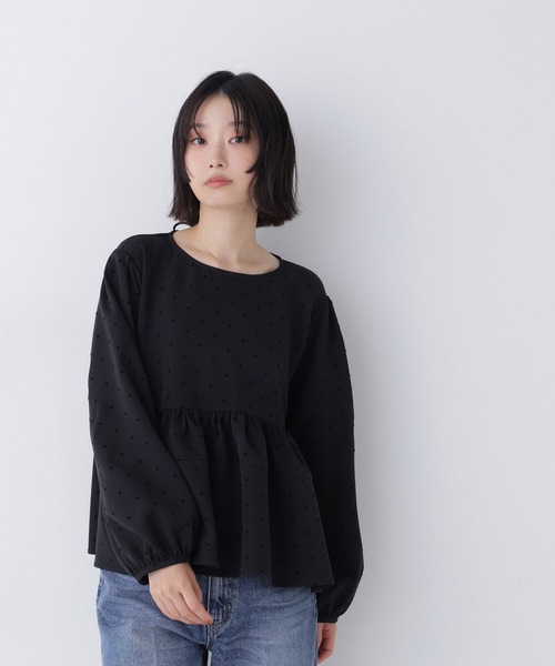 NATURAL BEAUTY BASIC(ナチュラルビューティーベーシック)の「フロッキードットブラウス(シャツ/ブラウス・レディース・ブラック系その他2/ホワイト系その他・MEDIUM/SMALL)」の20枚目の写真