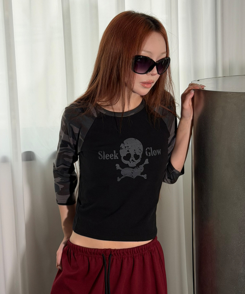 SLEEKGLOW（スリック グロウ）の「ヴィンテージスカルラグランTシャツ[ブラック]（Tシャツ/カットソー・レディース・その他・FREE）」の5枚目の写真