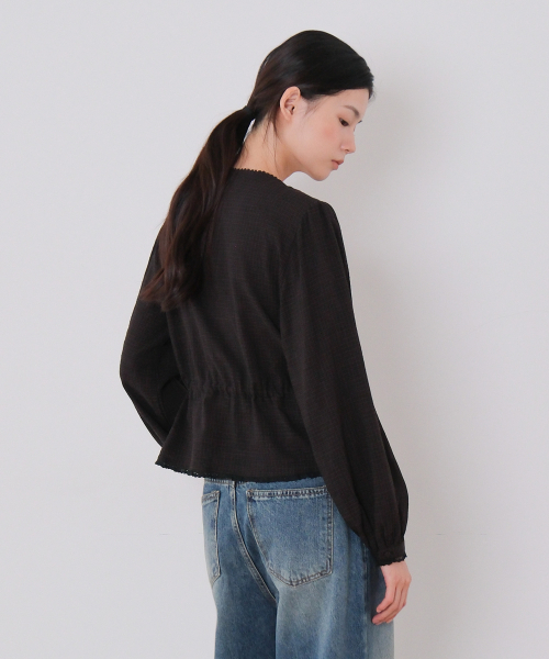 MOUI(モウイ)の「Latte blouse (BLACK)(シャツ/ブラウス・レディース・ブラック・FREE)」の4枚目の写真