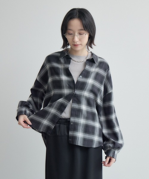 Paradise Picnic(パラダイスピクニック)の「後ろシャーリングチェックシャツ(シャツ/ブラウス・レディース・ブラウン/グレー・FREE)」の7枚目の写真