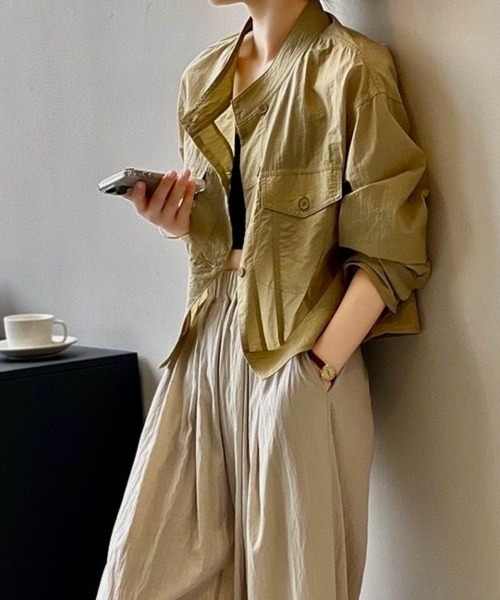 Beststore(ベストストア)の「【シアー感×ミリタリー】シースルーノーカラーブルゾン シアーシャツジャケット(全3色)(シャツ/ブラウス・レディース・ベージュ/ブラック/アイボリー・FREE)」の4枚目の写真