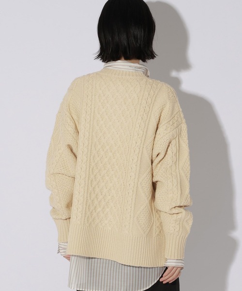 LAKOLE(ラコレ)の「<マシンウォッシャブル>ケーブルニットプルオーバー / 880939(ニット/セーター・レディース・ブラウン/レッド/キナリ/チャコール・FREE)」の17枚目の写真