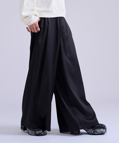 Ellno Loset(エルノロゼット)の「タックワイドパンツ(スラックス・メンズ・ブルーグリーン/ブラック系その他/ブラック・LARGE/MEDIUM/SMALL/X-SMALL)」の9枚目の写真