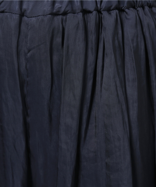 AMERICAN RAG CIE（アメリカンラグシー）の「ヴィンテージサテンスカーチョ（その他パンツ・レディース・ライトピンク/ネイビー・38）」の4枚目の写真