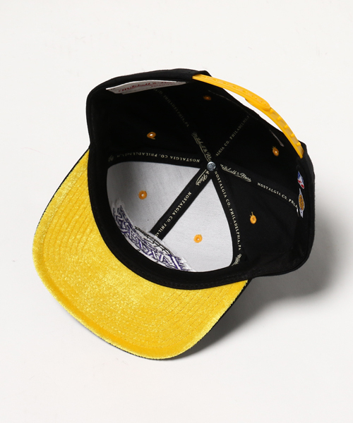 Mitchell&Ness（ミッチェル&ネス）の「MITCHELL&NESS SNAPBACK CAP NBA LOS ANGELES LAKERS SOLID VELOUR LOGO BLACK（キャップ・メンズ・ブラック・FREE）」の4枚目の写真