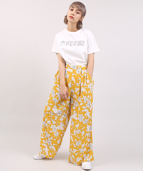 PUNYUS(プニュズ)の「リゾート柄ワイドパンツ(その他パンツ・レディース・イエロー/ブラック/グリーン・1/2/3/4)」の3枚目の写真