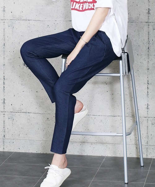 reca（レカ）の「長いシーズン着まわしOK◇ストレッチデニムテーパードパンツ（デニムパンツ・レディース・ブルー系その他/ブルー・LL/L/M）」の2枚目の写真