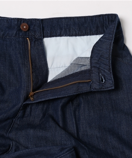 earth music&ecology（アースミュージックアンドエコロジー）の「USA COTTONデニムパンツ(タックテーパード)（デニムパンツ・レディース・ダークインディゴブルー/サックスブルー・M/L/S）」の10枚目の写真
