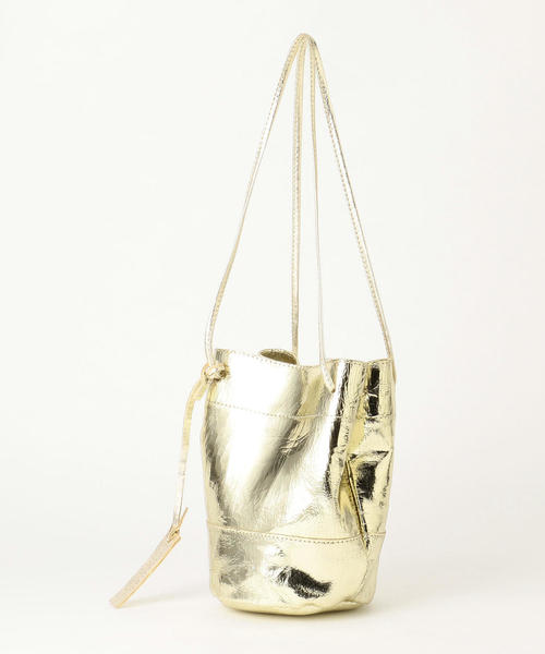 marco masi（マルコマージ）の「＜MARCO MASI＞メタリッククラッキングレザー ショルダーバッグ（ショルダーバッグ・レディース・シルバー/ゴールド・FREE）」の4枚目の写真