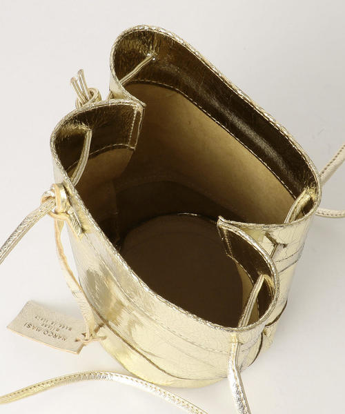 marco masi（マルコマージ）の「＜MARCO MASI＞メタリッククラッキングレザー ショルダーバッグ（ショルダーバッグ・レディース・シルバー/ゴールド・FREE）」の10枚目の写真