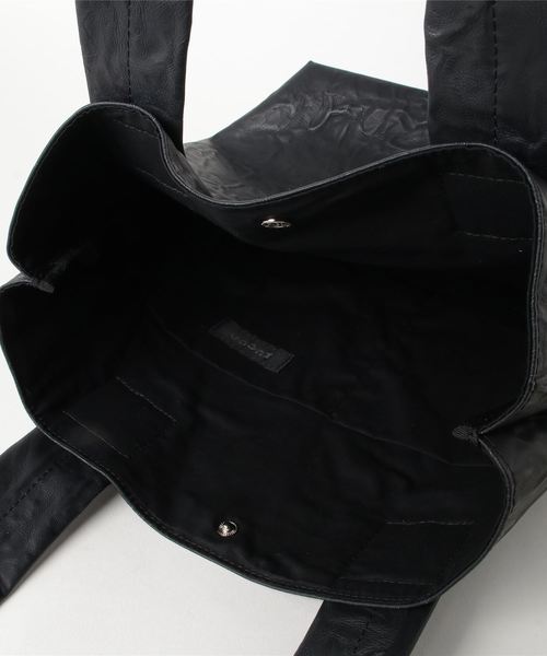 ZUCCa（ズッカ）の「エンボスバッグ（トートバッグ・レディース・ホワイト/ブラック・FREE）」の3枚目の写真