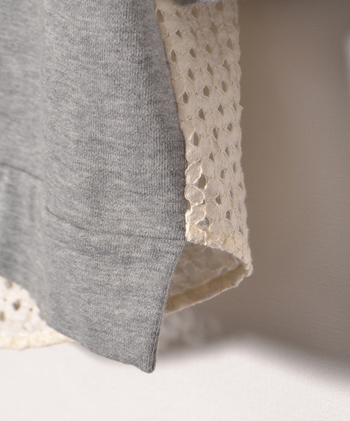 AMERICAN RAG CIE（アメリカンラグシー）の「【オンライン限定セール対象品】ミニ裏毛レース使用PO/208-AHS-L141-CT204（Tシャツ/カットソー・レディース・トップグレー/ホワイト・FREE）」の7枚目の写真