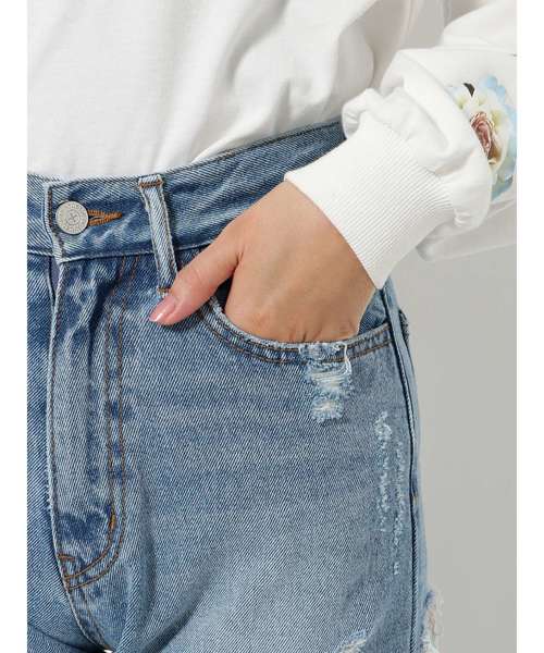 jouetie(ジュエティ)の「ダメージボーイズデニム(デニムパンツ・レディース・ブラック/ライトブルー・SMALL/MEDIUM)」の5枚目の写真
