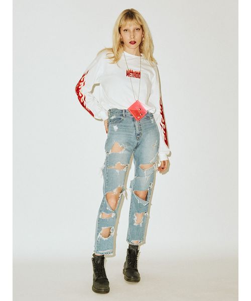 jouetie(ジュエティ)の「ダメージボーイズデニム(デニムパンツ・レディース・ブラック/ライトブルー・SMALL/MEDIUM)」の19枚目の写真