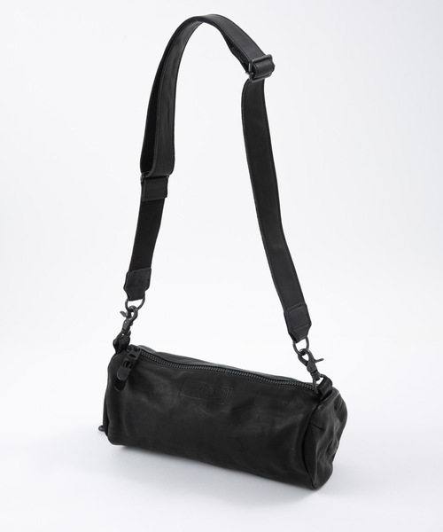 Butler Verner Sails（バトラーヴァーナーセイルス）の「馬革ロールショルダー（ショルダーバッグ・メンズ・ネイビー/ブラック/ダークグリーン/ブラウン/キャメル・FREE）」の2枚目の写真