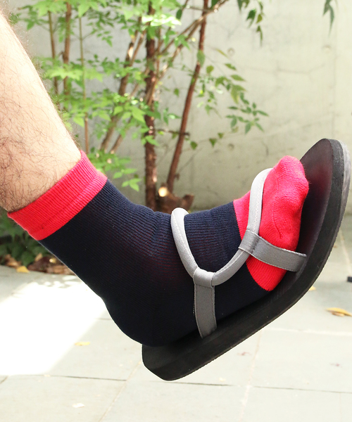 MR.EVERYDAY`S(ミスターエブリデイズ)の「MR.EVERYDAY'S SOCKS(MONDAY)(ソックス/靴下・メンズ・ブルー/イエロー/レッド・FREE)」の1枚目の写真