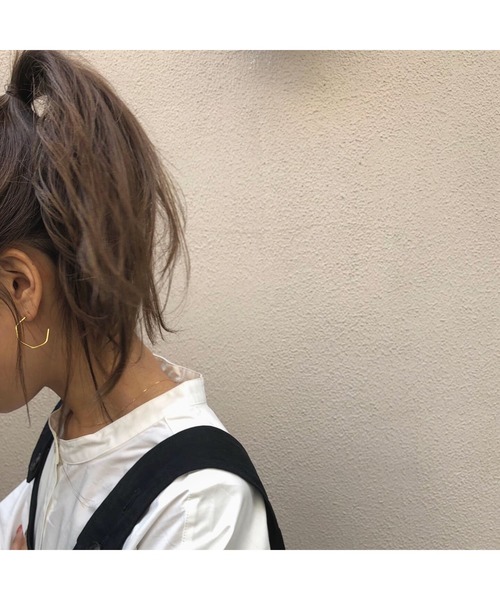 ulu(ウル)の「hexagon pierce【Silver925】(ピアス(両耳用)・レディース・ゴールド・ONESIZE)」の4枚目の写真