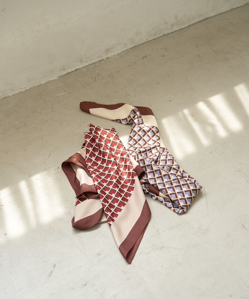 earth music&ecology（アースミュージックアンドエコロジー）の「幾何学柄スカーフ ＊（ストール/ショール・レディース・ベージュ/ブラウン・FREE）」の7枚目の写真