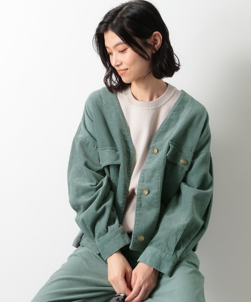 LAKOLE（ラコレ）の「コーデュロイショートカバーオール / LAKOLE（ノーカラージャケット・レディース・アイボリー/ダークブラウン/ライトグリーン・SMALL/MEDIUM）」の3枚目の写真