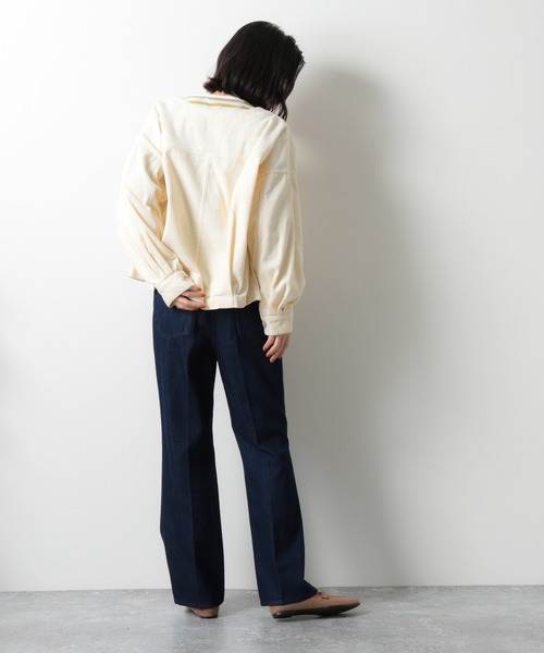 LAKOLE（ラコレ）の「コーデュロイショートカバーオール / LAKOLE（ノーカラージャケット・レディース・アイボリー/ダークブラウン/ライトグリーン・SMALL/MEDIUM）」の5枚目の写真