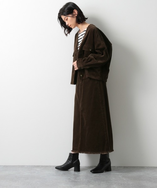 LAKOLE（ラコレ）の「コーデュロイショートカバーオール / LAKOLE（ノーカラージャケット・レディース・アイボリー/ダークブラウン/ライトグリーン・SMALL/MEDIUM）」の9枚目の写真