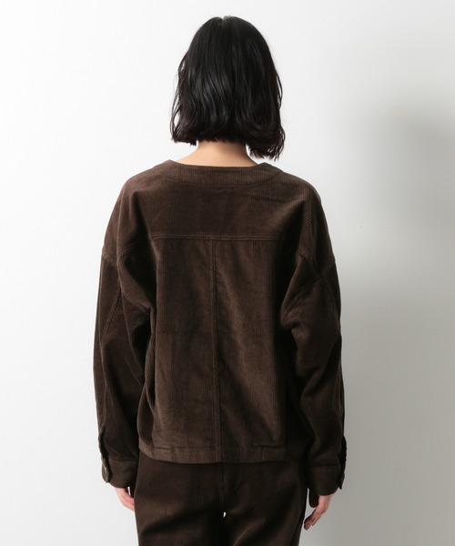 LAKOLE（ラコレ）の「コーデュロイショートカバーオール / LAKOLE（ノーカラージャケット・レディース・アイボリー/ダークブラウン/ライトグリーン・SMALL/MEDIUM）」の14枚目の写真