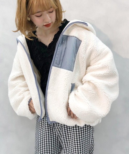 one after another NICE CLAUP（ワンアフターアナザーナイスクラップ）の「ボアブルゾン（ブルゾン・レディース・ミント/ベージュ/サックスブルー・FREE）」の3枚目の写真