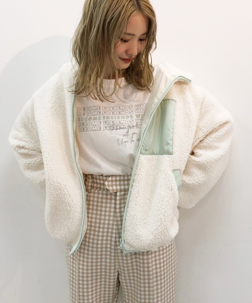 one after another NICE CLAUP（ワンアフターアナザーナイスクラップ）の「ボアブルゾン（ブルゾン・レディース・ミント/ベージュ/サックスブルー・FREE）」の2枚目の写真