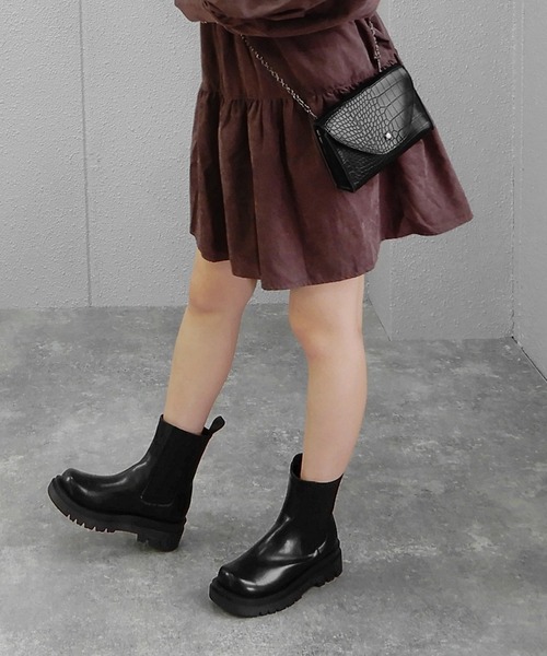 minia（ミニア）の「ラギットソールチェルシーブーツ/トラックソールサイドゴアミドルブーツ　◆（ブーツ・レディース・ブラック/アイボリー/ブラウン・23.5cm/24.5cm/23.0cm/24.0cm/25.0cm/L/LL/M/S）」の12枚目の写真