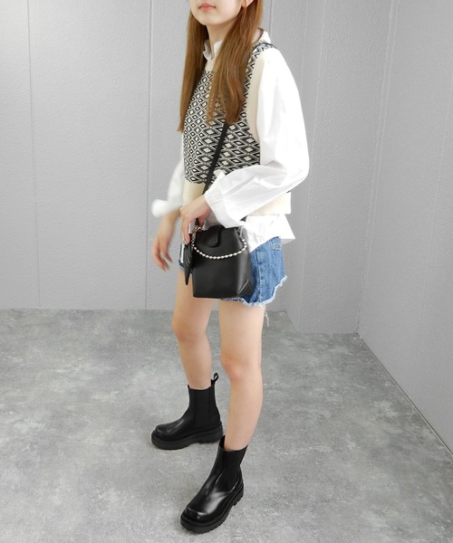 minia（ミニア）の「ラギットソールチェルシーブーツ/トラックソールサイドゴアミドルブーツ　◆（ブーツ・レディース・ブラック/アイボリー/ブラウン・23.5cm/24.5cm/23.0cm/24.0cm/25.0cm/L/LL/M/S）」の16枚目の写真