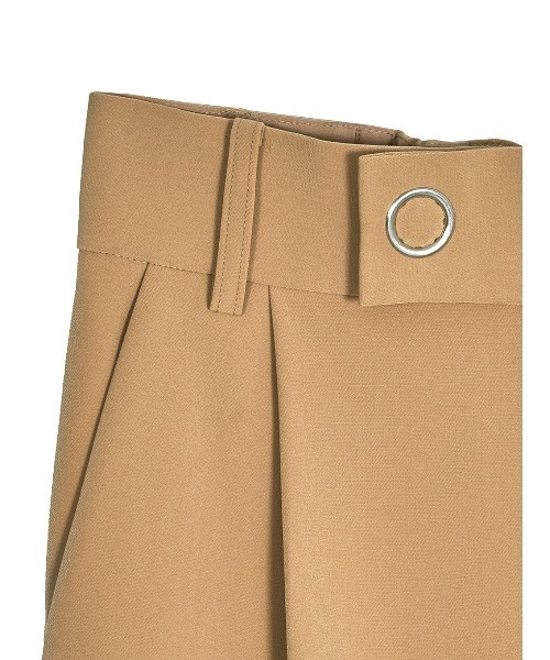 Ameri(アメリ)の「FLAP POCKET TAPERED PANTS(スラックス・レディース・ブラック/グリーン/ベージュ・SMALL/X-SMALL/MEDIUM)」の18枚目の写真