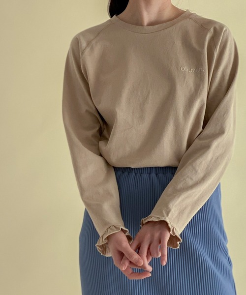 ottilie（オティーリエ）の「袖口フリルカットソープルオーバー（Tシャツ/カットソー・レディース・オフホワイト/ベージュ/ブラック・FREE）」の3枚目の写真