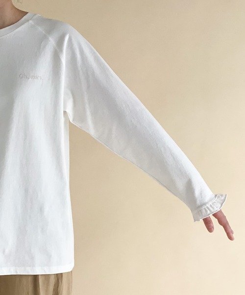 ottilie（オティーリエ）の「袖口フリルカットソープルオーバー（Tシャツ/カットソー・レディース・オフホワイト/ベージュ/ブラック・FREE）」の22枚目の写真