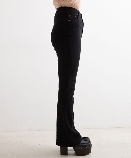 Newlyme(ニューリーミー)の「【選べる股下丈】超絶激ストレッチフレアーパンツ(その他パンツ・レディース・ブラック・MEDIUM/SHORT/TALL)」の8枚目の写真