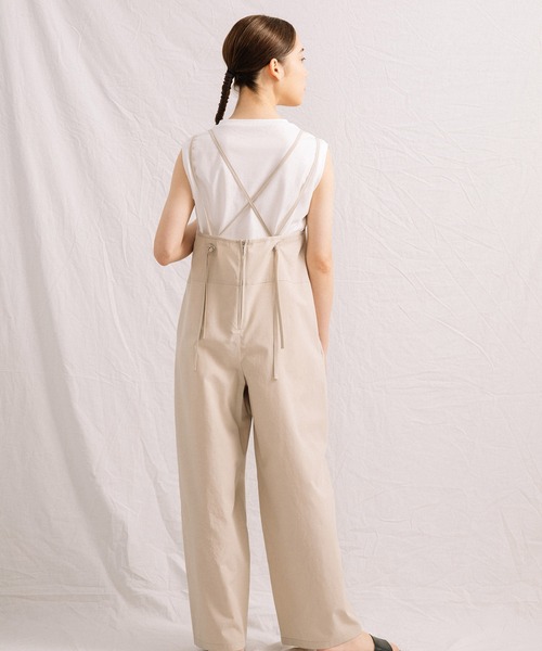 Liyoca(リヨカ)の「【Liyoca】ミリタリークロスサロペット(サロペット/オーバーオール・レディース・ブラック/カーキ/ライトベージュ・FREE)」の4枚目の写真