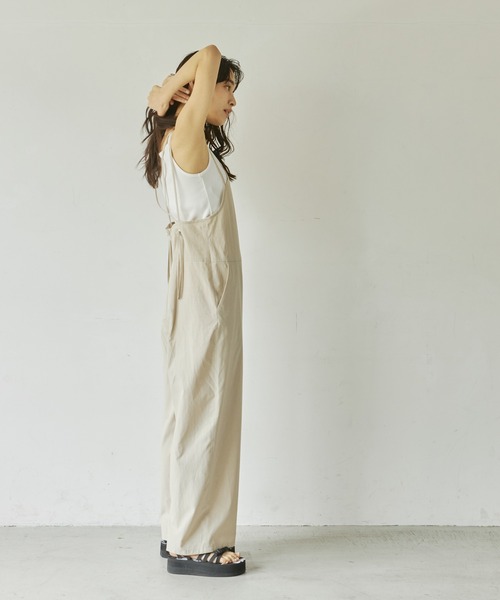 Liyoca(リヨカ)の「【Liyoca】ミリタリークロスサロペット(サロペット/オーバーオール・レディース・ブラック/カーキ/ライトベージュ・FREE)」の12枚目の写真