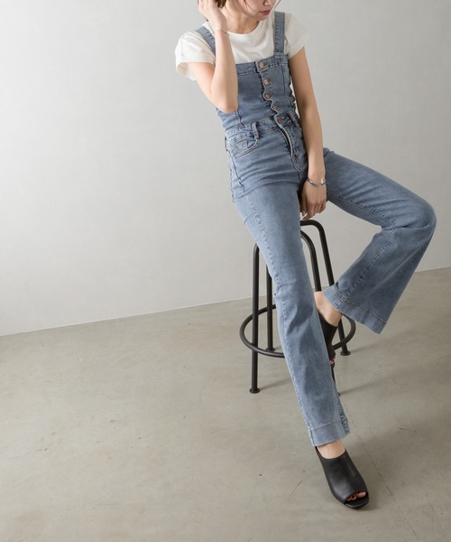 SpRay（スプレイ）の「ストレッチＤＥＮＩＭフレアサロペット（サロペット/オーバーオール・レディース・ライトブルー/ブルー・FREE）」の7枚目の写真