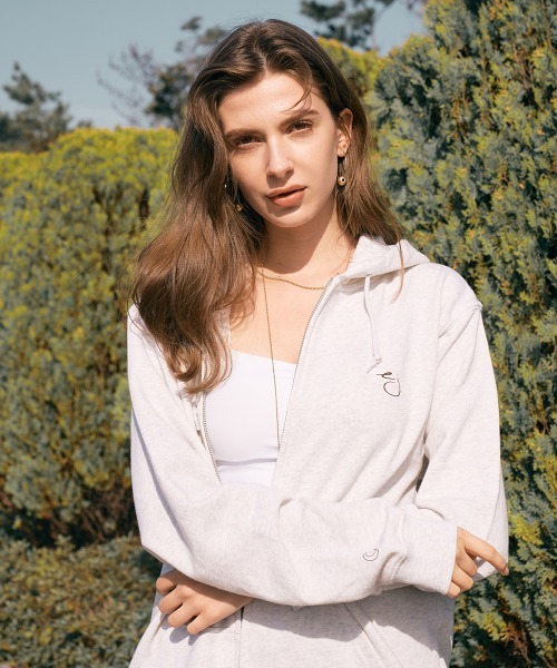 esutoreja（エストレジャ）の「ZOZO限定オリジナルジップパーカー（その他アウター・レディース・オートミール・FREE）」の2枚目の写真