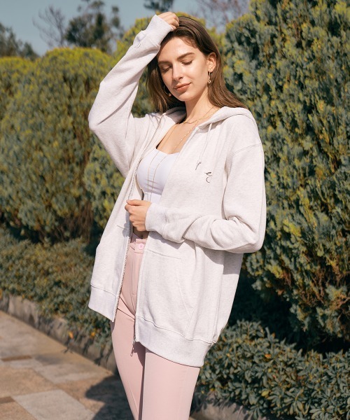 esutoreja（エストレジャ）の「ZOZO限定オリジナルジップパーカー（その他アウター・レディース・オートミール・FREE）」の3枚目の写真