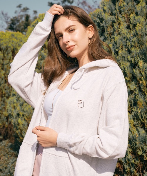 esutoreja（エストレジャ）の「ZOZO限定オリジナルジップパーカー（その他アウター・レディース・オートミール・FREE）」の6枚目の写真