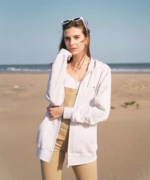 esutoreja（エストレジャ）の「ZOZO限定オリジナルジップパーカー（その他アウター・レディース・オートミール・FREE）」の9枚目の写真