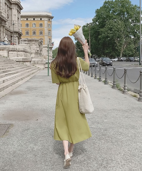 Girly Doll（ガーリードール）の「スクエアネックウエストマークワンピース（ワンピース・レディース・ベージュ/ネイビー/ブルー/グリーン/ブラック/グレイッシュベージュ・FREE）」の9枚目の写真