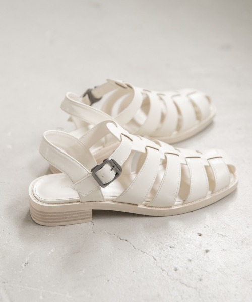 LOWRYS FARM(ローリーズファーム)の「グルカサンダル 948013(サンダル・レディース・オフホワイト/ブラック・MEDIUM/LARGE)」の1枚目の写真