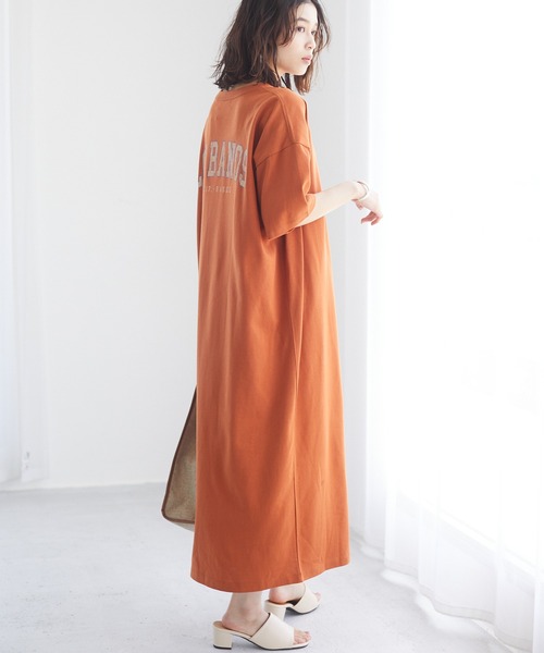 Green　Parks（グリーンパークス）の「バックプリントTシャツワンピース＊（ワンピース・レディース・チャコールグレー/カーキ/オレンジ・FREE）」の3枚目の写真