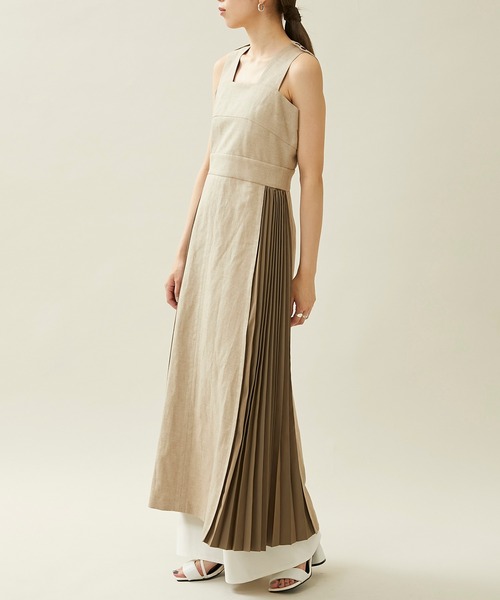 city（シティ）の「【CITY】サイドプリーツサロペットワンピース（ワンピース・レディース・ブラック/ベージュ/ホワイト・2/1）」の8枚目の写真