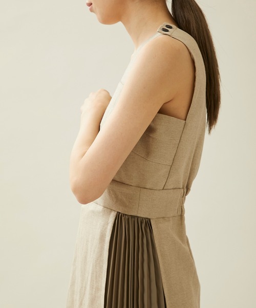 city（シティ）の「【CITY】サイドプリーツサロペットワンピース（ワンピース・レディース・ブラック/ベージュ/ホワイト・2/1）」の13枚目の写真