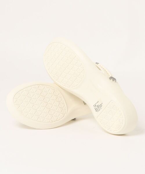 Minnetonka（ミネトンカ）の「【一部店舗限定】【Minnetonka】ミネトンカ SILVER THORNE PRISM（サンダル・レディース・ベージュ/ホワイト/ブラック・25.0cm/24.0cm）」の5枚目の写真