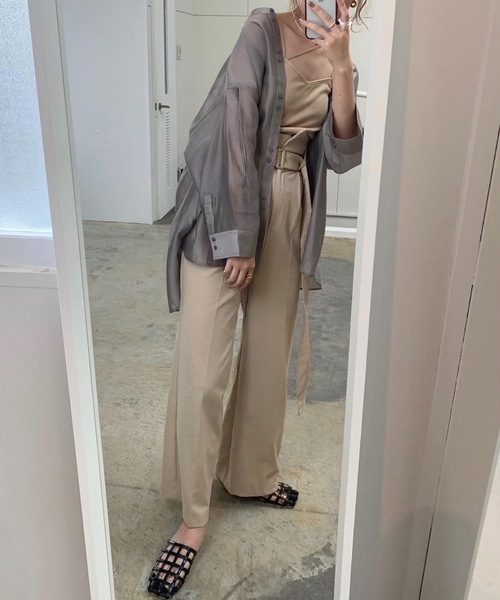 Amiur（エミレ）の「luster no collar shirt（シャツ/ブラウス・レディース・ベージュ/ブラウン/ブルー系・FREE）」の15枚目の写真