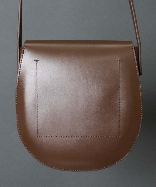 YAHKI（ヤーキ）の「【 YAHKI / ヤーキ 】 W Face Leather Shoulder Bag ダブルフェイスレザーショルダーバッグ（ショルダーバッグ・レディース・ブラック/ブラウン・FREE）」の5枚目の写真